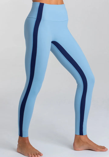 Expression Leggings mit hohem Bund – Dusty Baby Blue - AchievePrime 